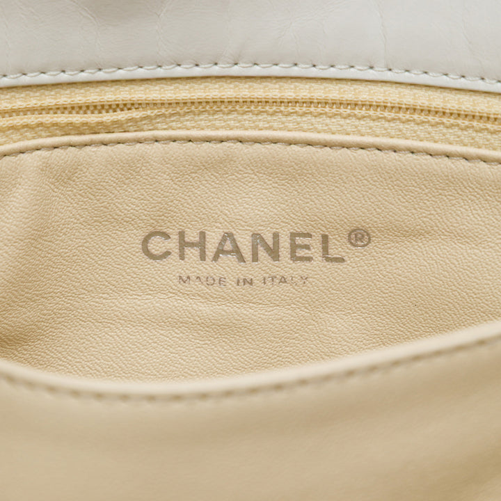 Chanel Sac porté épaule Matelassé Glacé Souple Boy à rabat Cuir de veau Blanc – vue 5 – GABY PARIS
