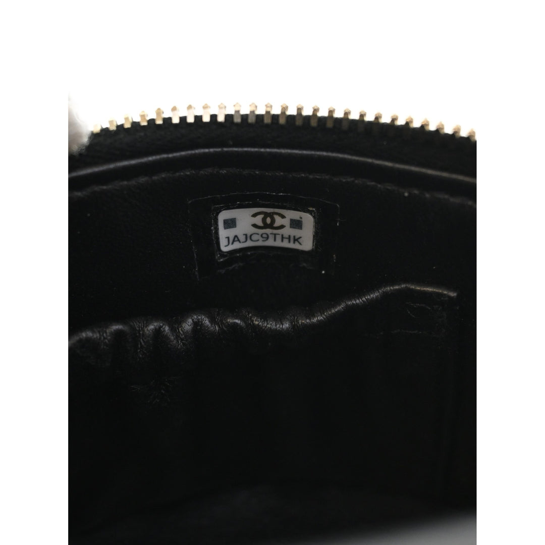 Chanel CC Vanity avec chaîne Cuir d'agneau Noir – vue 10 – GABY PARIS
