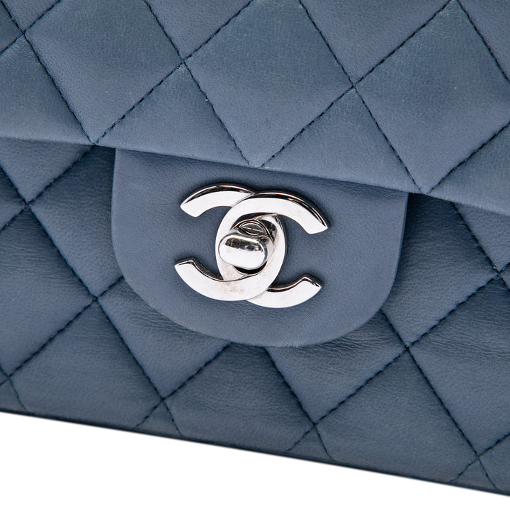 Chanel Classic Double rabat Moyen Cuir d'agneau Bleu