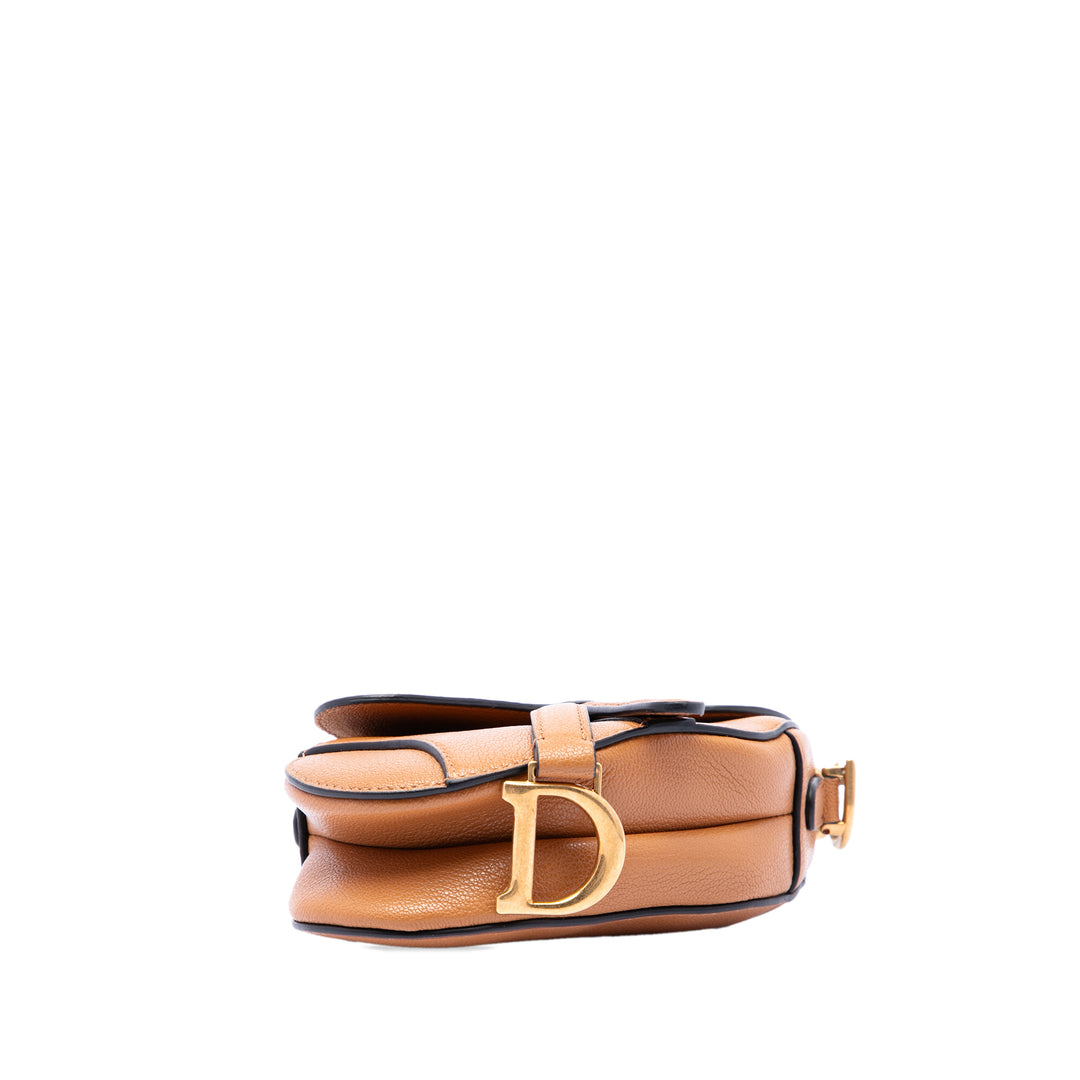 Dior Saddle Sac Micro Cuir de chèvre Marron – vue 3 – GABY PARIS