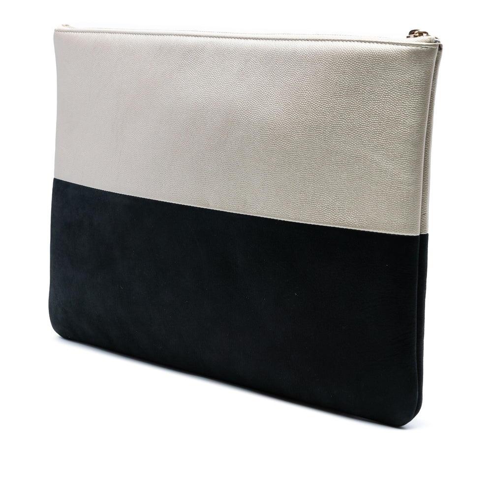 Chanel Medium Bicolor Caviar and Iridescent Cuir de veau O Étui Pochette Doré – GABY PARIS Authentique