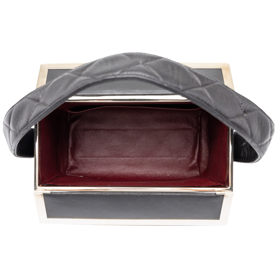 Chanel Matelassé Boîte Vanity Cuir d'agneau Noir – vue 4 – GABY PARIS