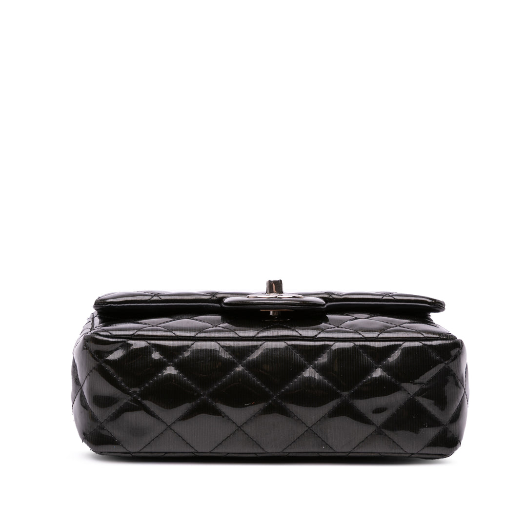 Chanel Mini Rectangular Classic Striped Cuir verni Simple rabat Noir – GABY PARIS Authentique