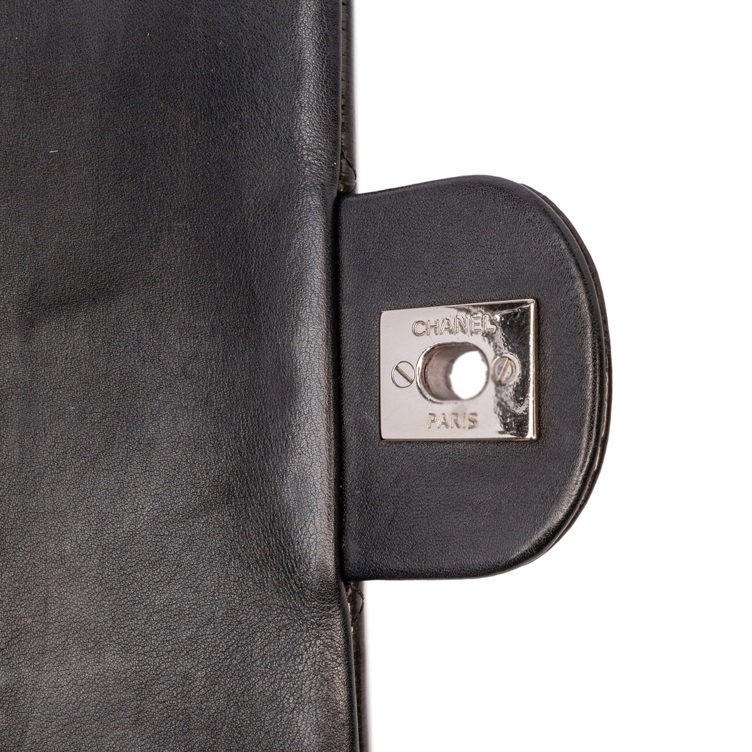 Chanel Mini Rectangular Classic Striped Cuir verni Simple rabat Noir – GABY PARIS Authentique