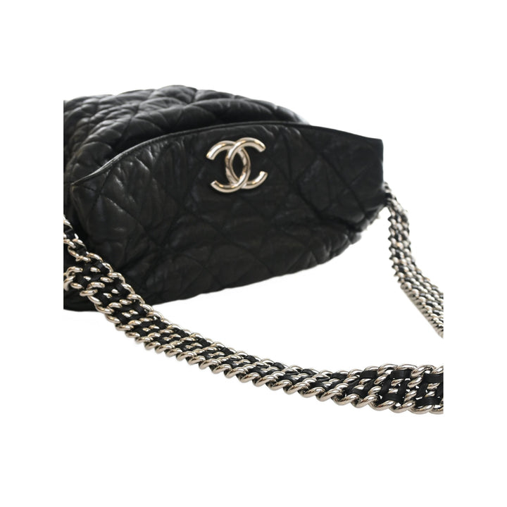 Chanel Matelassé Washed Sac rond à chaîne Hobo Cuir d'agneau Noir – vue 13 – GABY PARIS