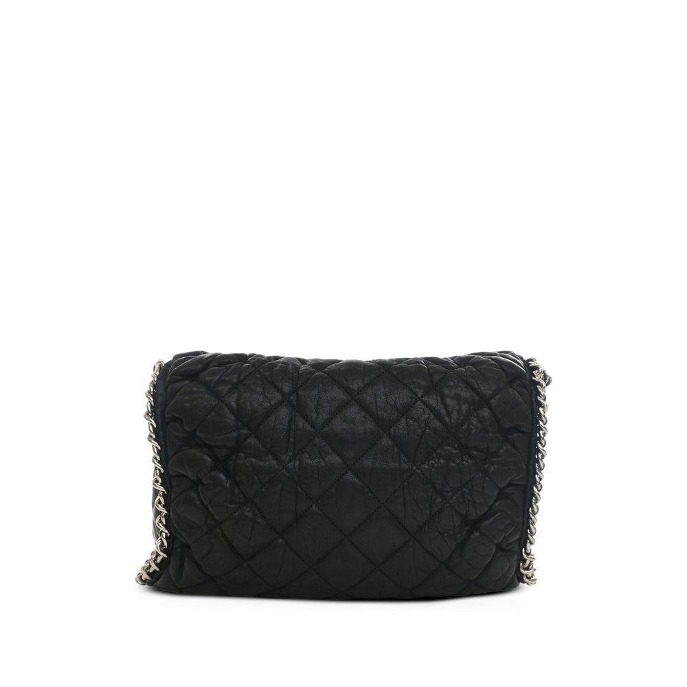 Chanel Matelassé Washed Sac rond à chaîne Hobo Cuir d'agneau Noir – vue 2 – GABY PARIS