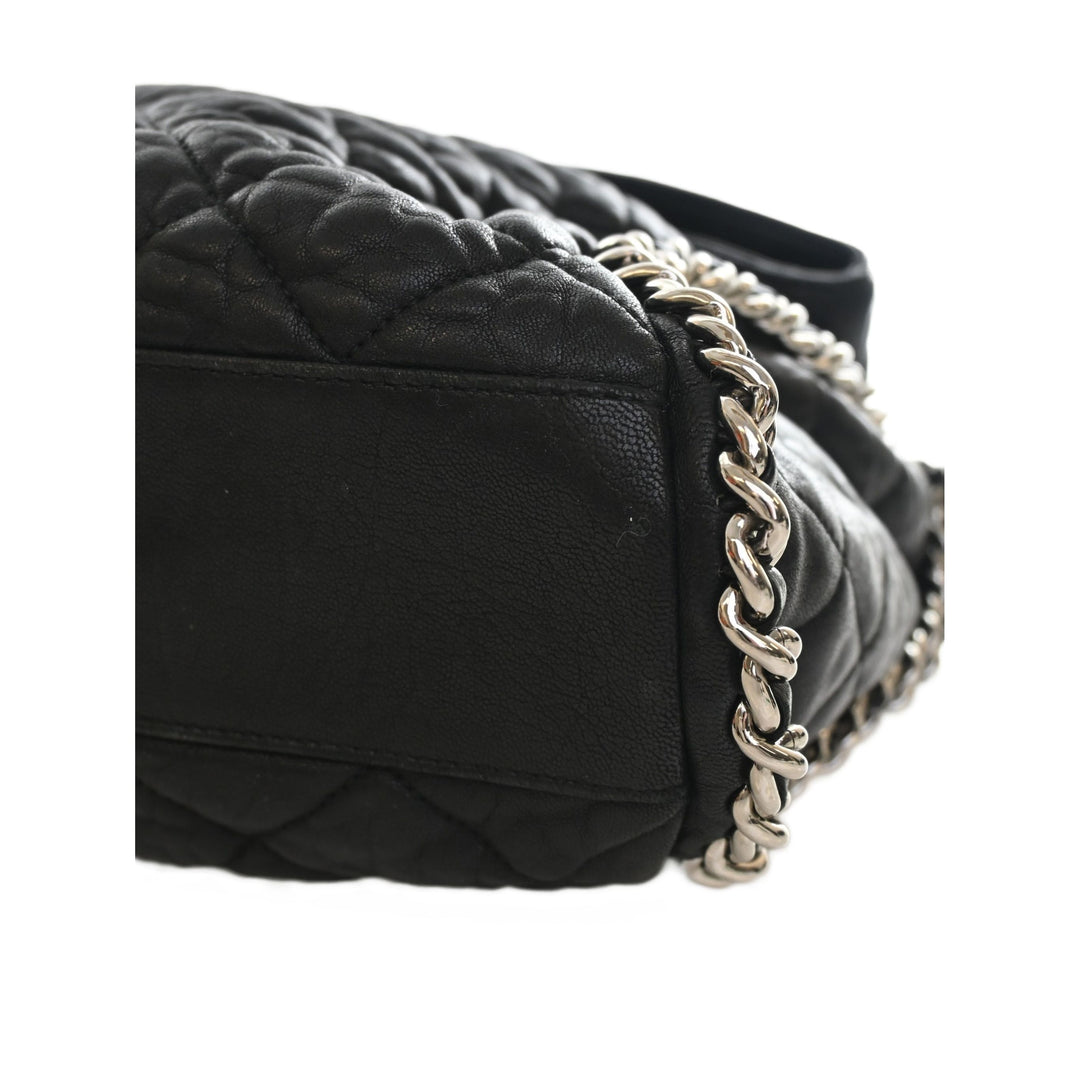 Chanel Matelassé Washed Sac rond à chaîne Hobo Cuir d'agneau Noir – vue 6 – GABY PARIS