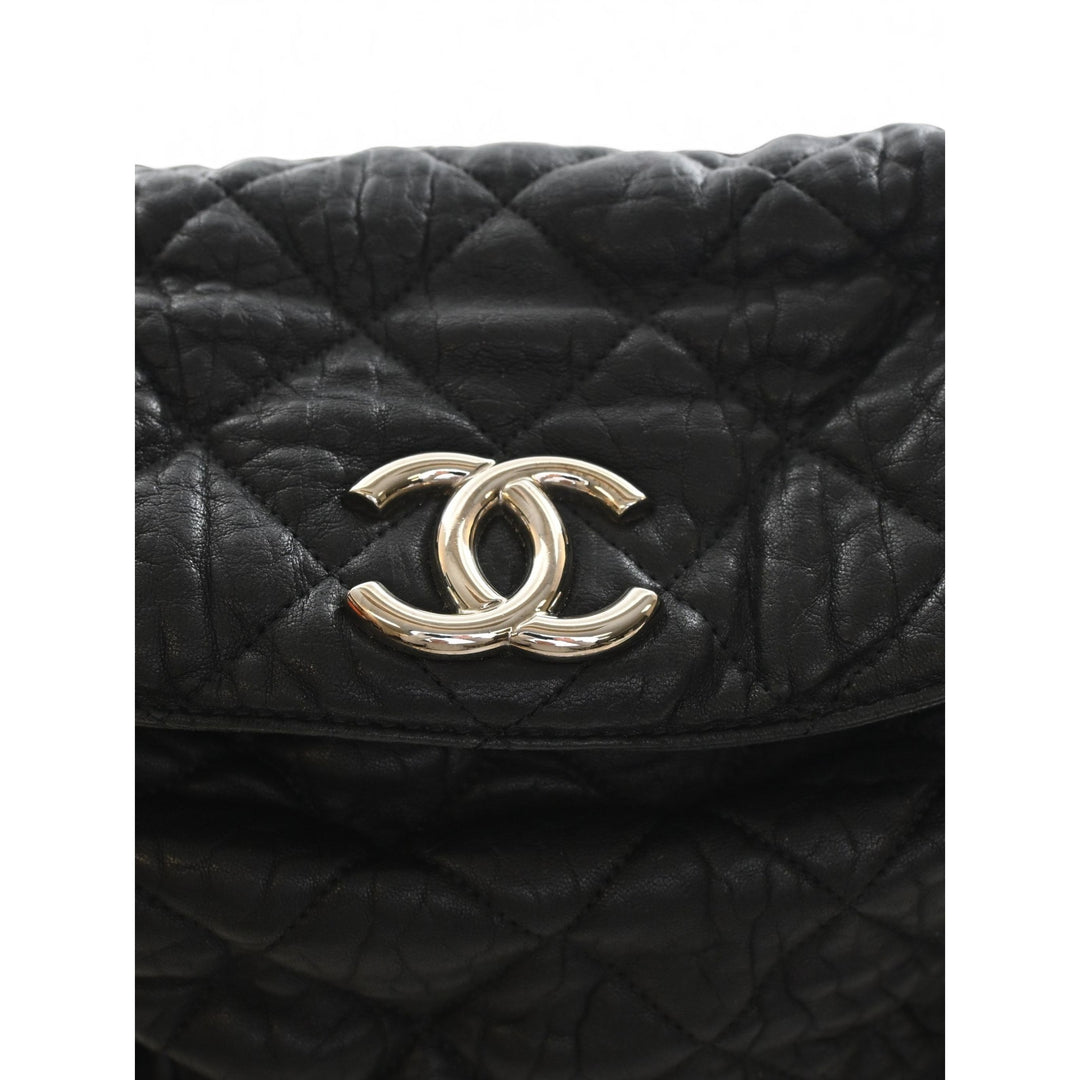 Chanel Matelassé Washed Sac rond à chaîne Hobo Cuir d'agneau Noir – vue 7 – GABY PARIS