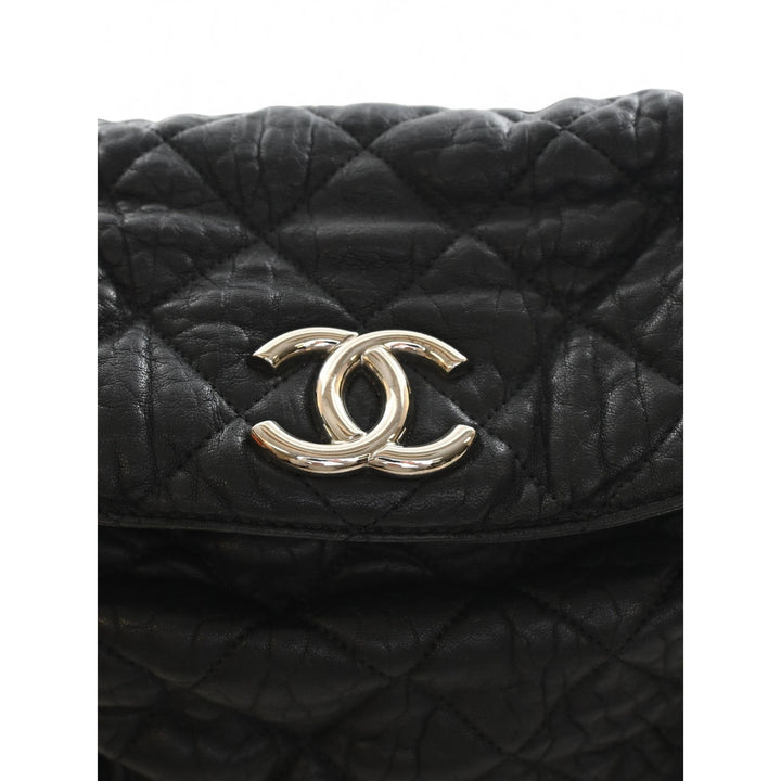 Chanel Matelassé Washed Sac rond à chaîne Hobo Cuir d'agneau Noir – vue 7 – GABY PARIS
