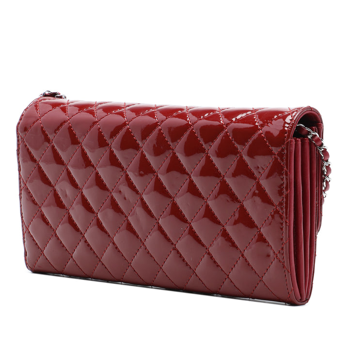 Matelassé Brilliant East West à rabat Pochette avec chaîne Rouge