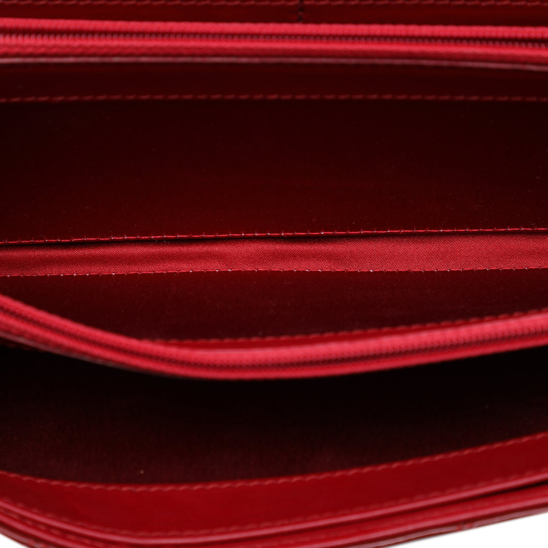 Matelassé Brilliant East West à rabat Pochette avec chaîne Rouge