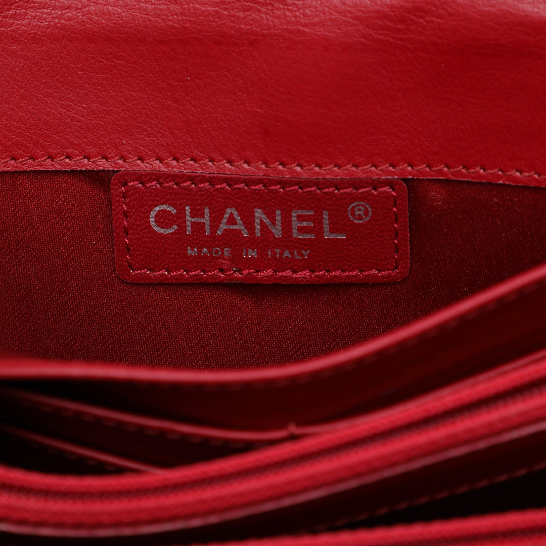 Matelassé Brilliant East West à rabat Pochette avec chaîne Rouge