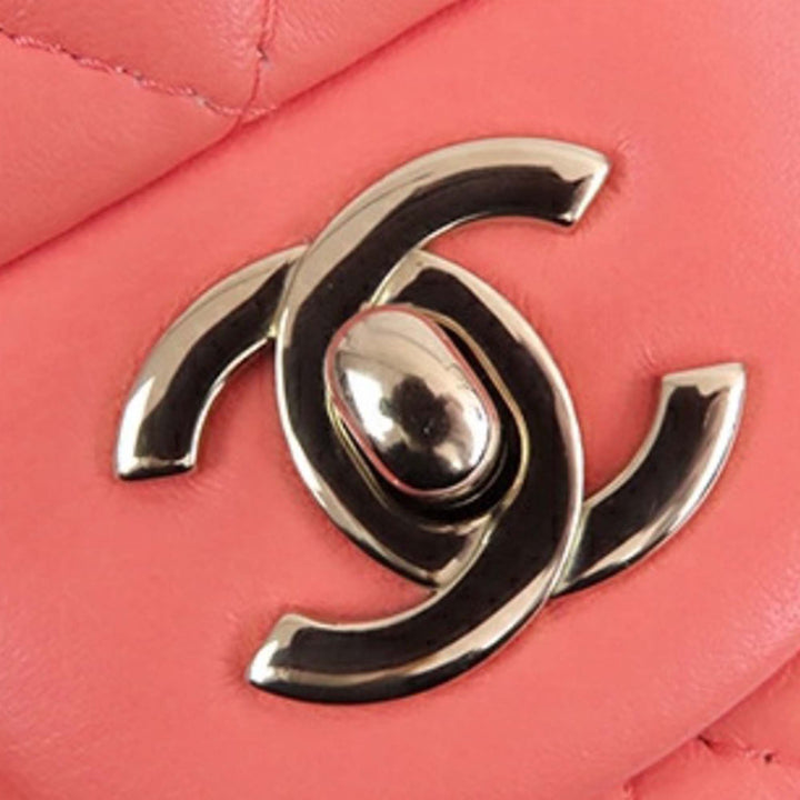 Chanel Mini Square Classic Cuir d’agneau Simple rabat