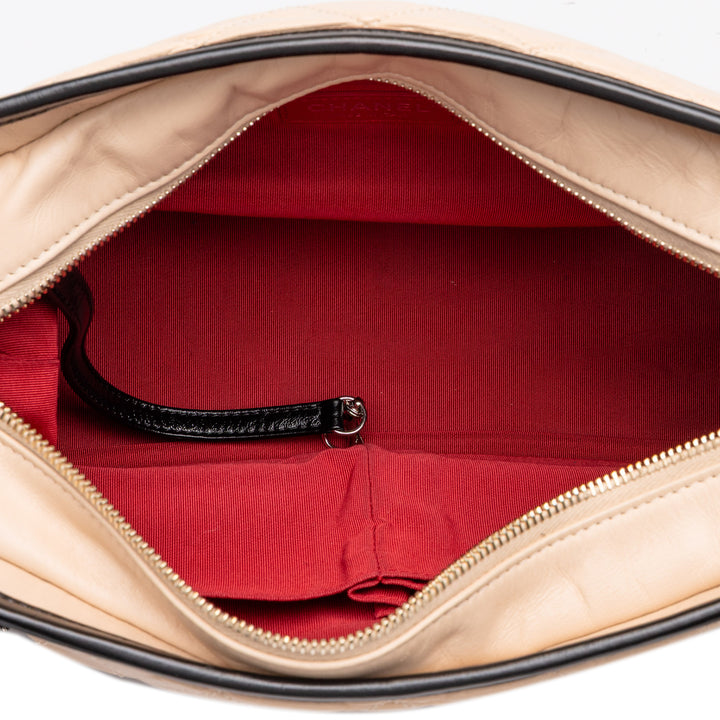 Chanel Bicolore Gabrielle Sac Moyen Cuir d'agneau Beige – vue 4 – GABY PARIS