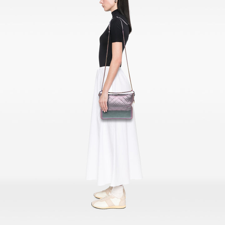 Chanel Medium Iridescent Cuir de veau Gabrielle Sac porté croisé