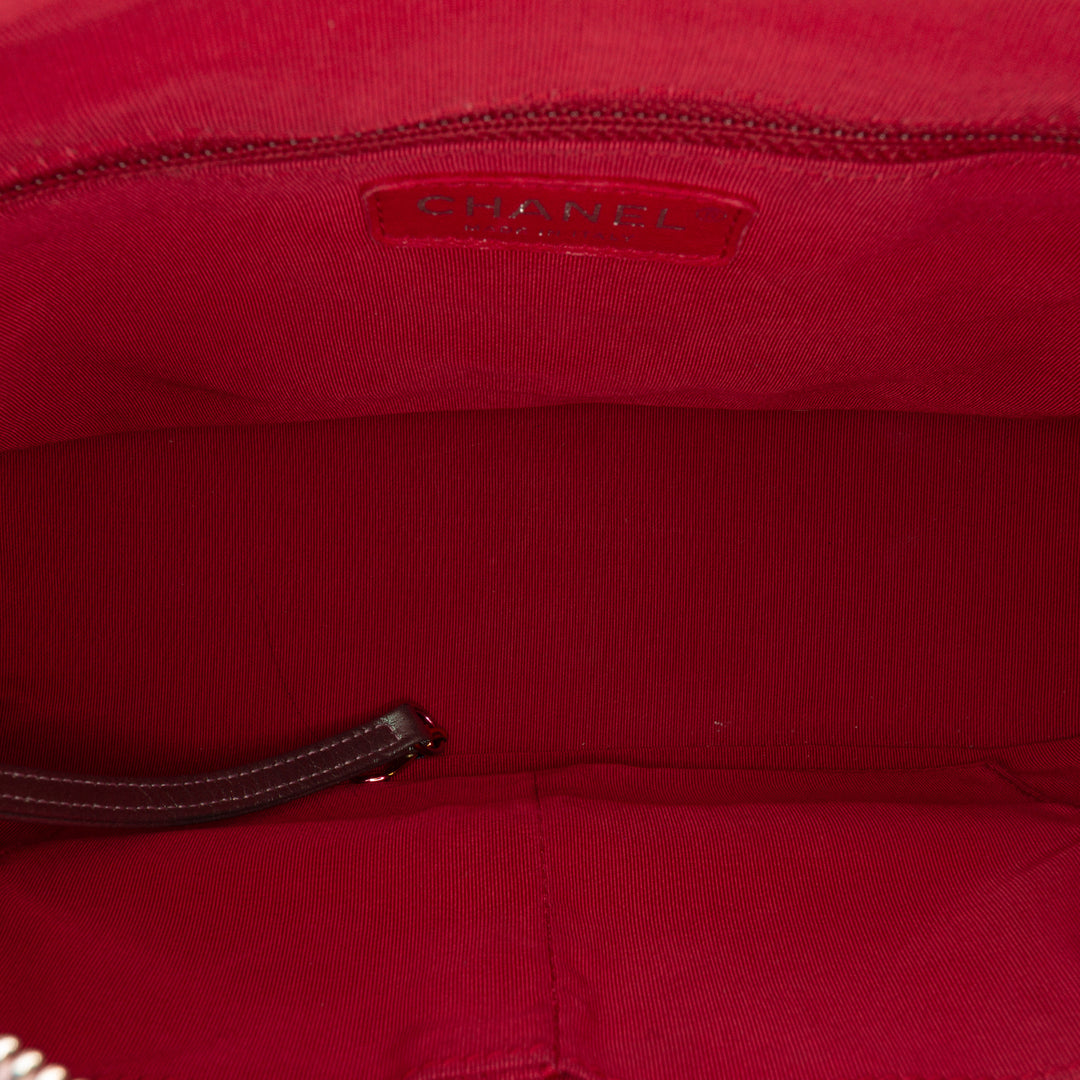 Chanel Medium Iridescent Cuir de veau Gabrielle Sac porté croisé