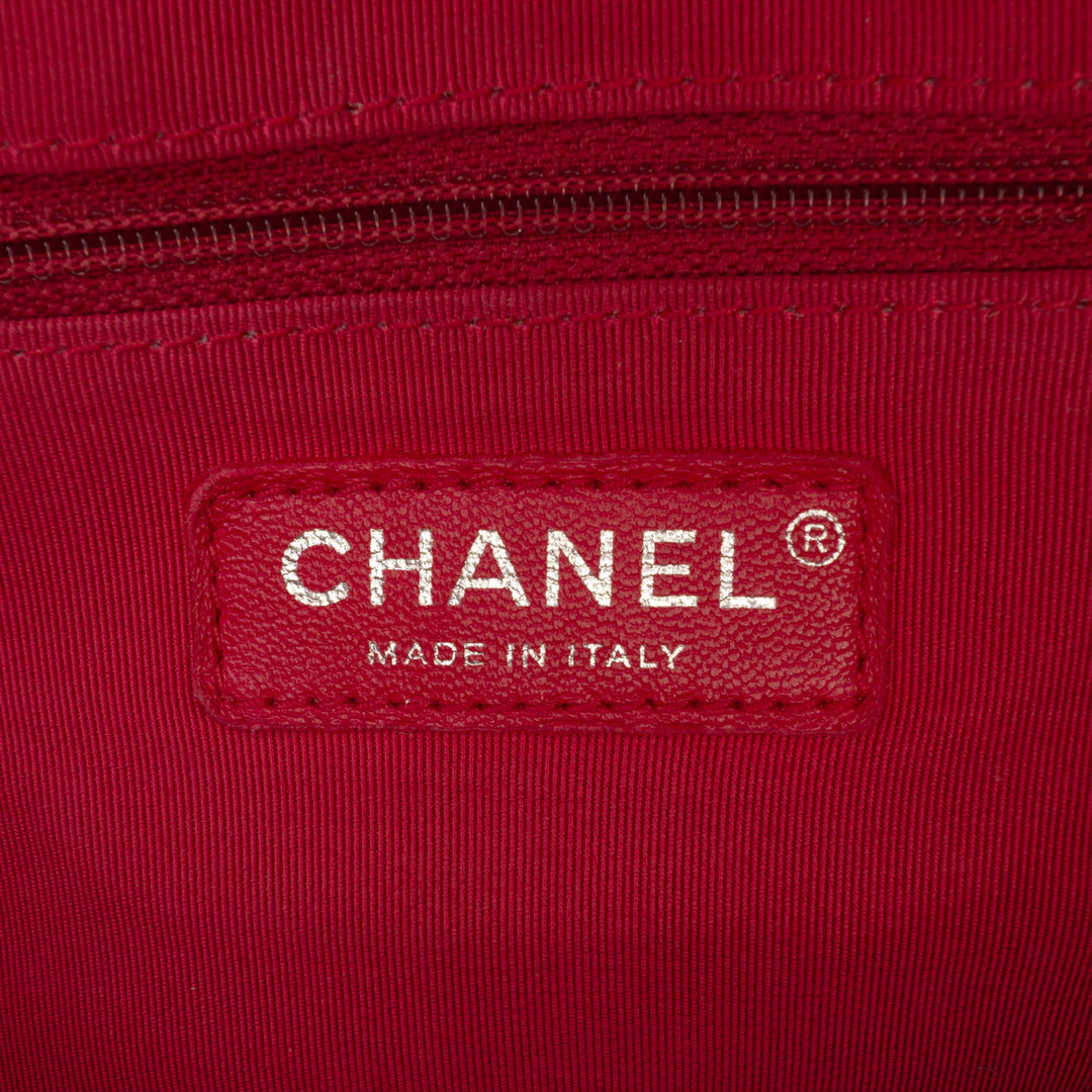 Chanel Medium Iridescent Cuir de veau Gabrielle Sac porté croisé