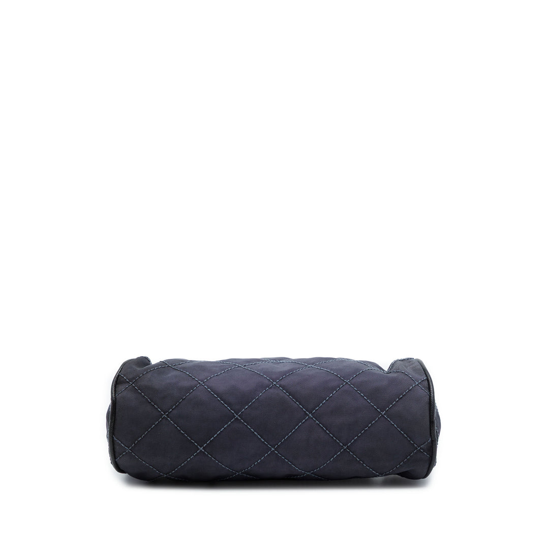 Prada Pochette Impuntu Barrel Tessuto Bleu – vue 3 – GABY PARIS
