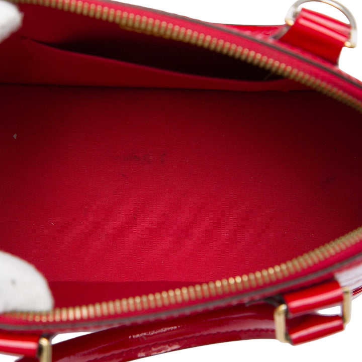 Louis Vuitton Alma BB Cuir verni Monogram Rouge – vue 4 – GABY PARIS
