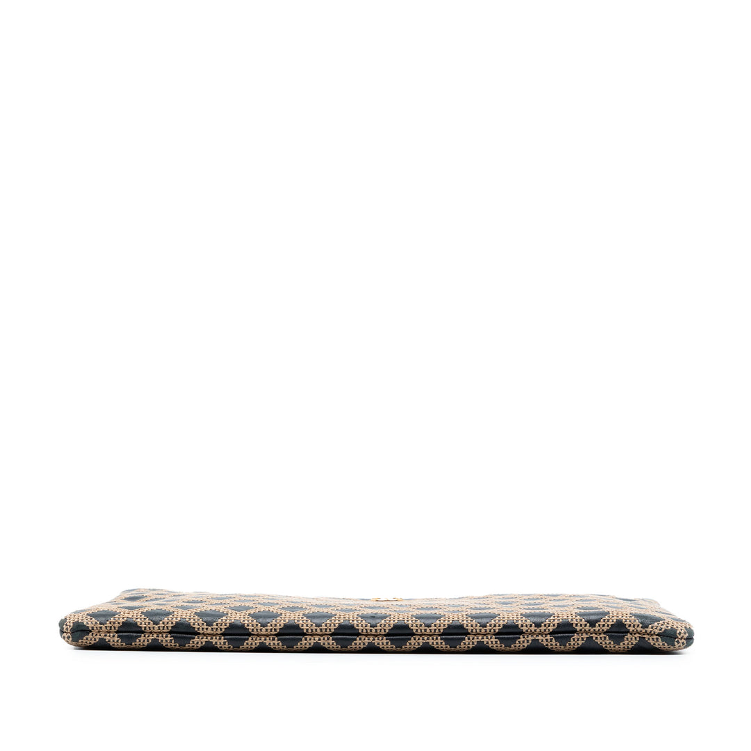 Chanel Large Matelassé Cuir d’agneau Cross Stitch O Étui Pochette