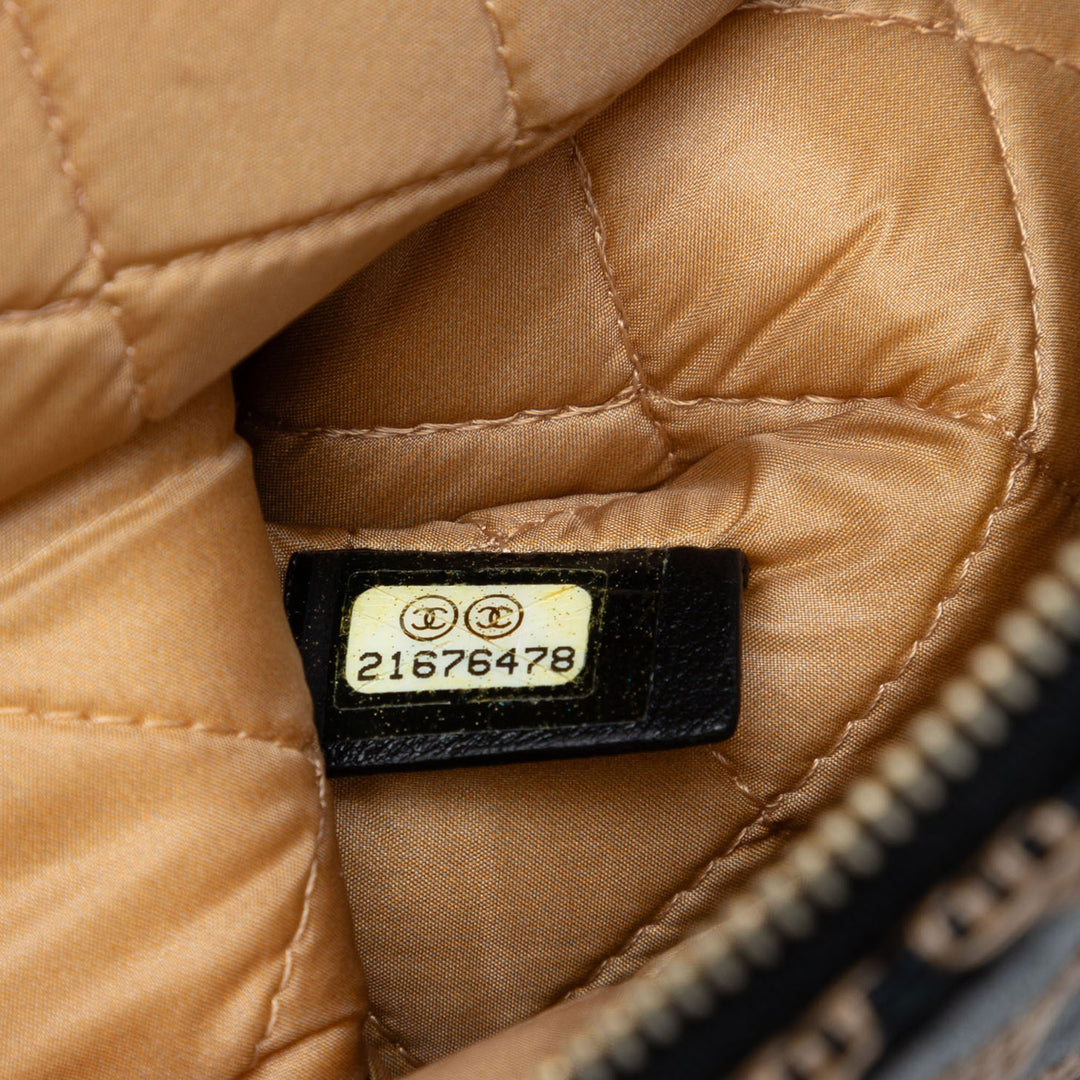 Chanel Large Matelassé Cuir d’agneau Cross Stitch O Étui Pochette