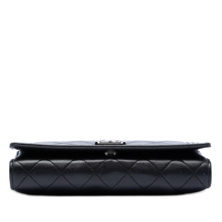 Chanel Matelassé Cuir d’agneau Boy Wallet on Chain