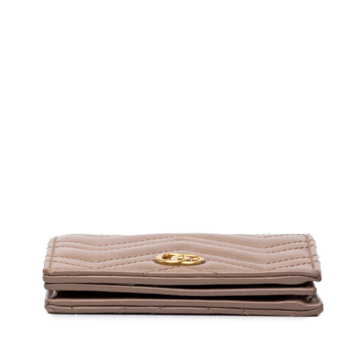 Gucci Portefeuille GG Marmont Matelasse Compact Cuir de veau Marron – vue 3 – GABY PARIS