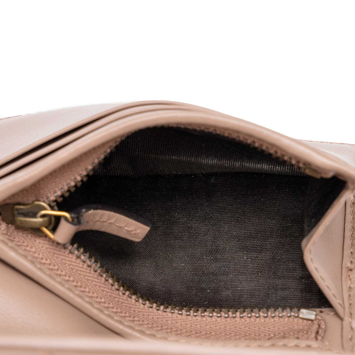 Gucci Portefeuille GG Marmont Matelasse Compact Cuir de veau Marron – vue 4 – GABY PARIS