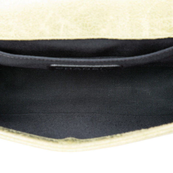 Chanel Sac bandoulière Matelassé Chesterfield Boy à rabat Petit Cuir de veau Vert – vue 4 – GABY PARIS