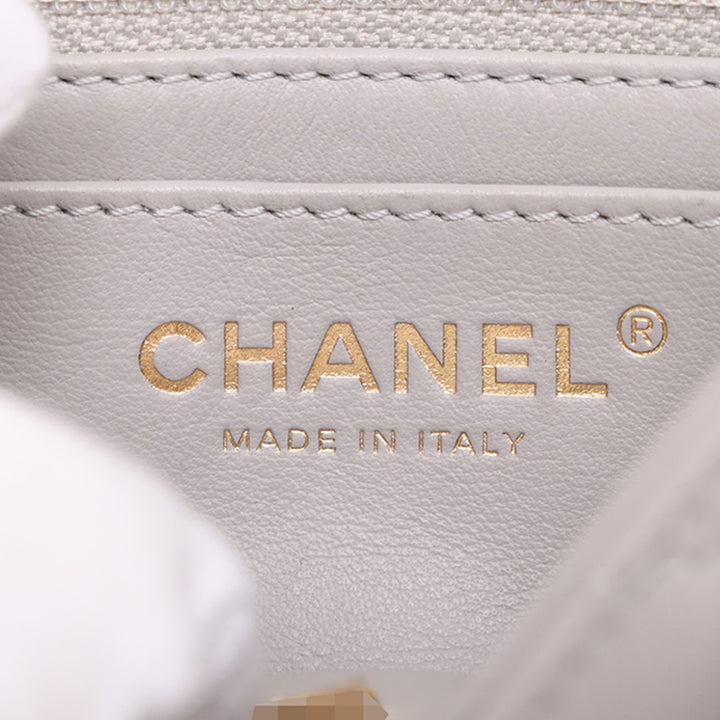 Chanel Mini Square Classic Cuir d’agneau Perle Crush Simple rabat