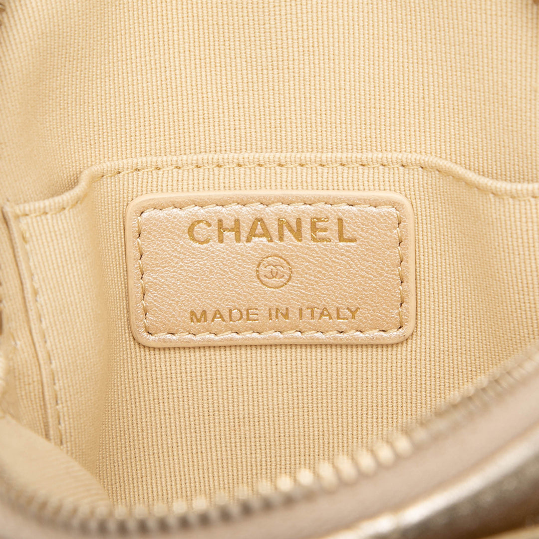 Chanel Mini CC Metallic Cuir d'agneau Camellia Bouquet Rond Zip Coin Pochette