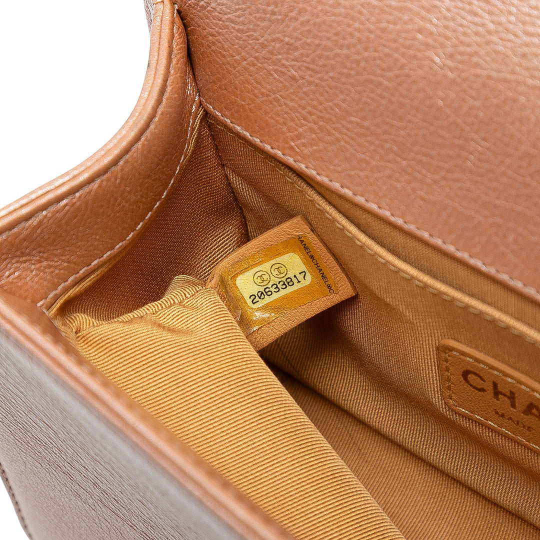 Chanel Small Matelassé Metallic Cuir de veau Boy à rabat