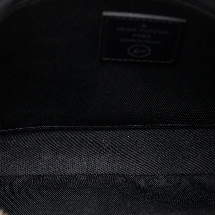 Louis Vuitton Monogram Eclipse Flash Fragment iPad Étui