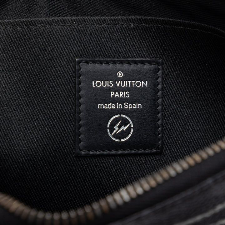 Louis Vuitton Monogram Eclipse Flash Fragment iPad Étui