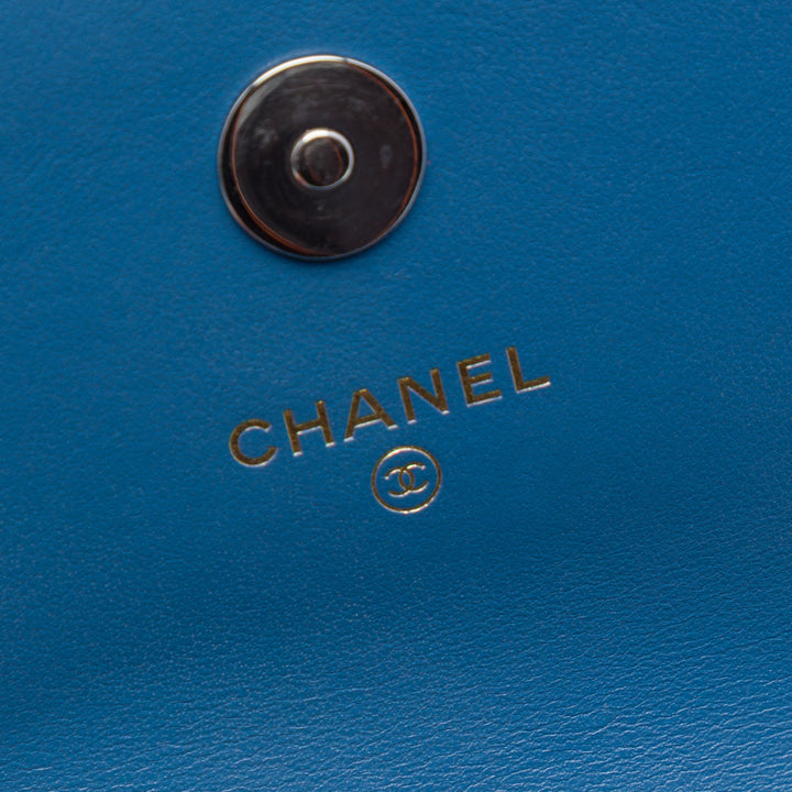 Chanel Jean 19 Phone Holder avec chaîne