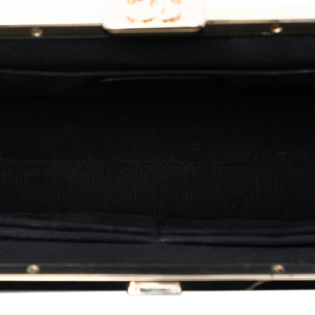 Chanel Matelassé Tweed Kisslock Pochette