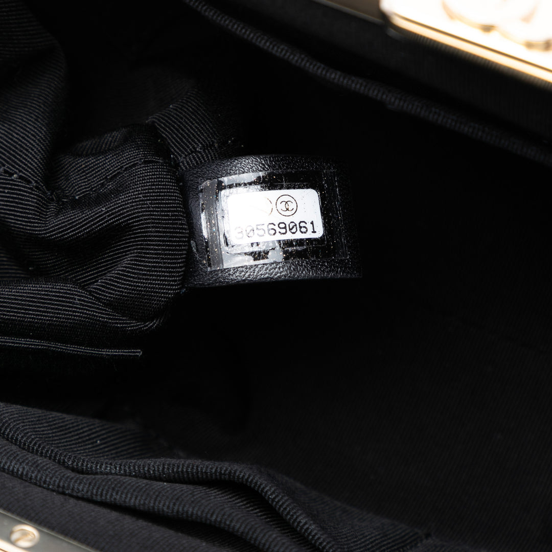 Chanel Matelassé Tweed Kisslock Pochette