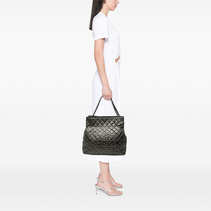 Chanel Glacé Matelassé Chaîne Me Cabas Grand Cuir de veau