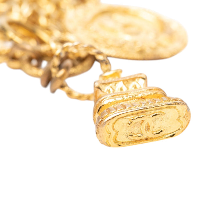Chanel CC plaqué Triple Chaîne Logo Charm Bracelet Métal