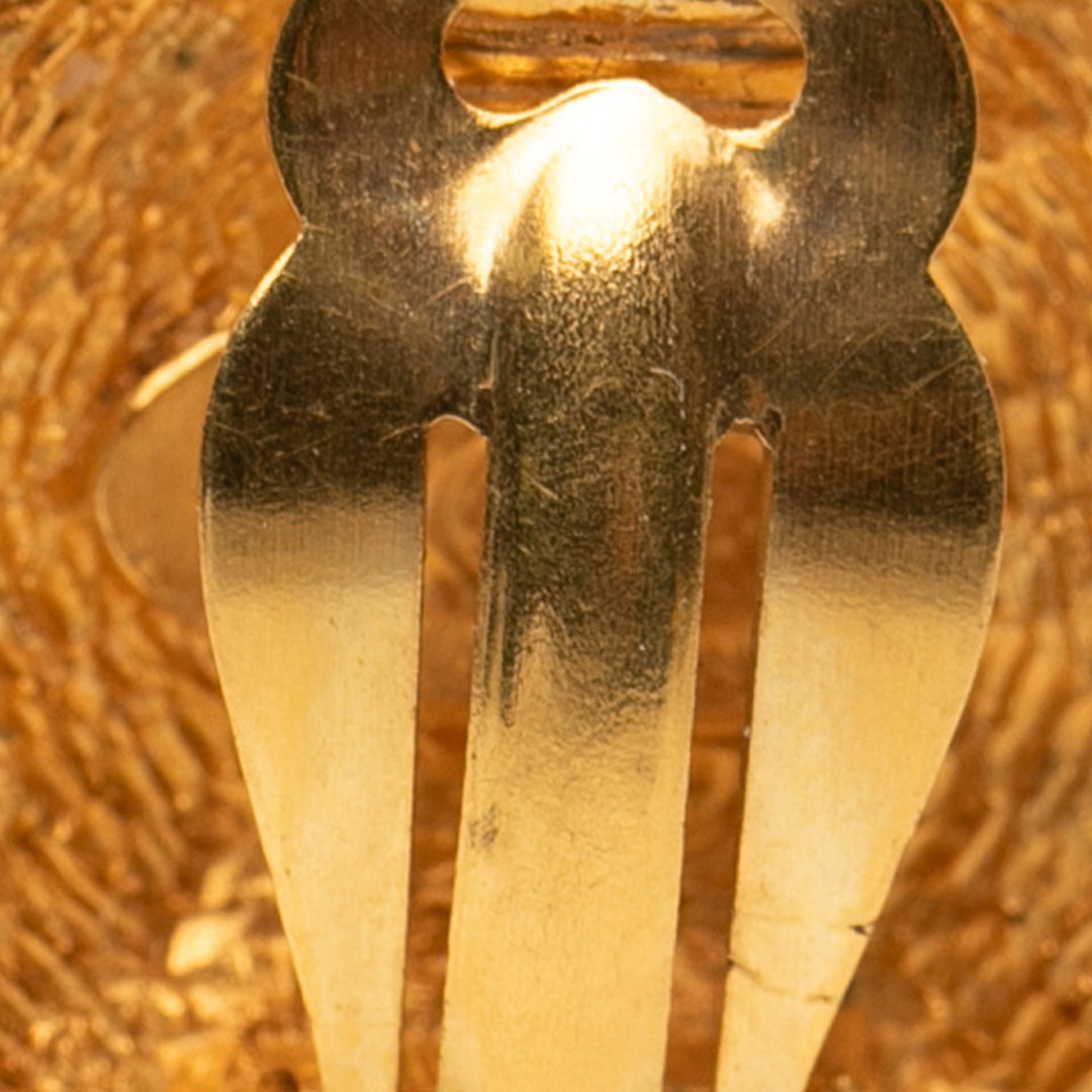 Chanel CC Matelassé plaqué Rond Clip on Boucles d’oreilles – GABY PARIS Authentique