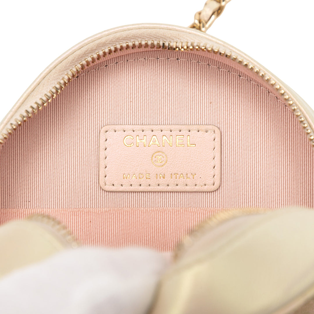 Chanel Quilted Iridescent Cuir d’agneau Round Pochette With Chain Doré – GABY PARIS Authentique