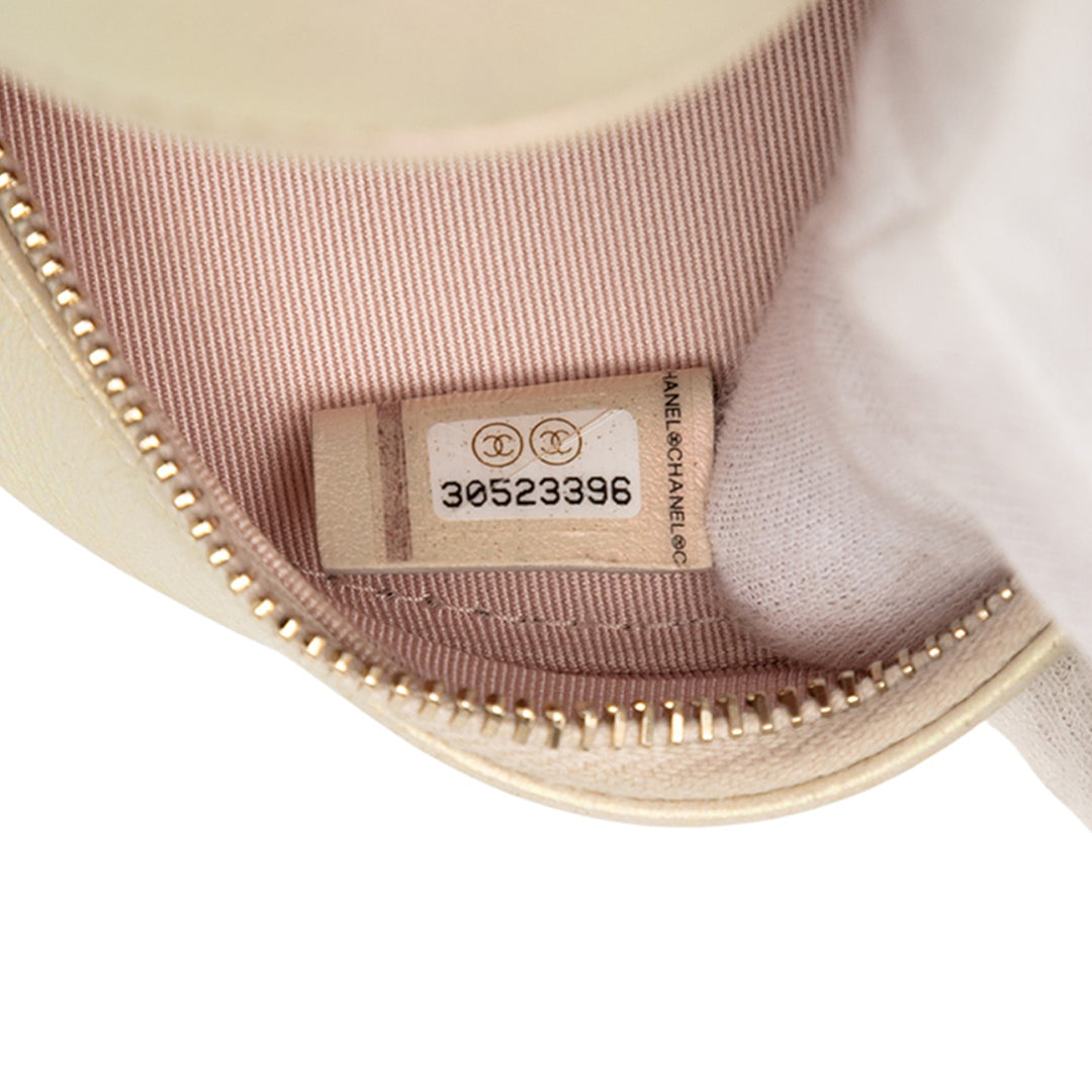 Chanel Quilted Iridescent Cuir d’agneau Round Pochette With Chain Doré – GABY PARIS Authentique