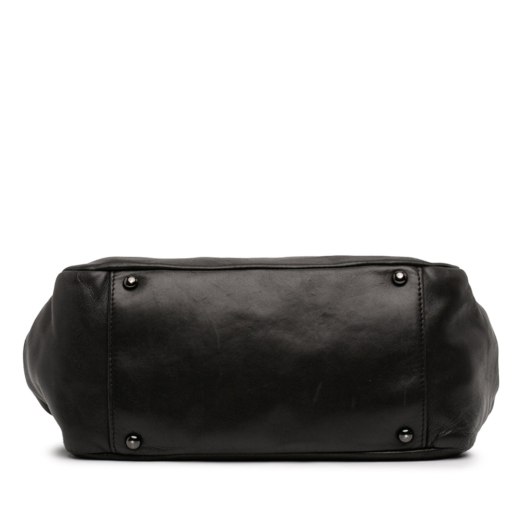 Chanel Cuir d’agneau clouté CC Accordion à rabat