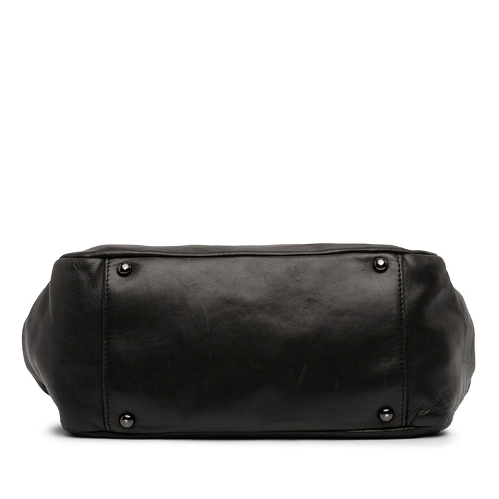 Chanel Cuir d’agneau clouté CC Accordion à rabat