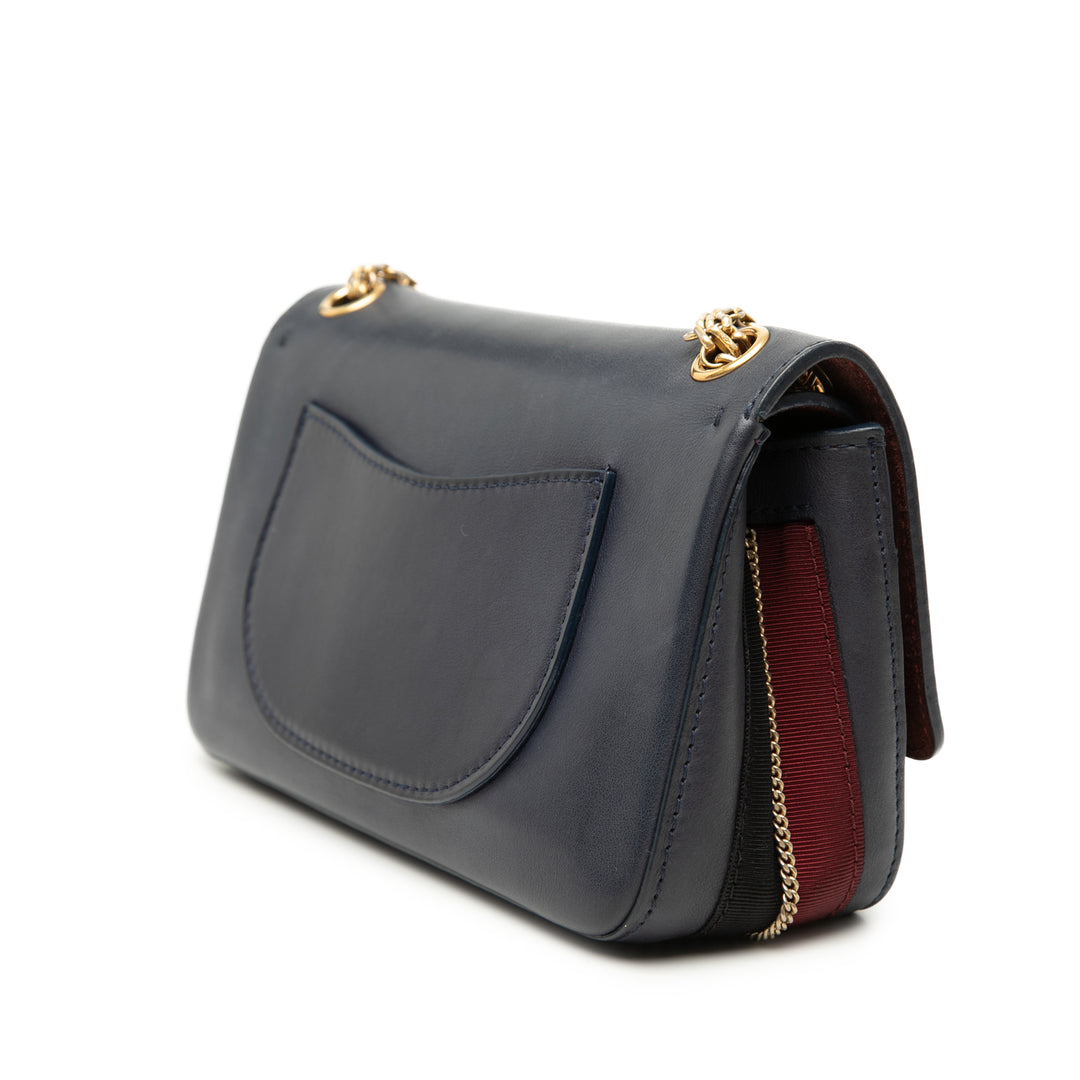 Chanel Cuir de veau Reissue 2.55 Medallion Double rabat 225