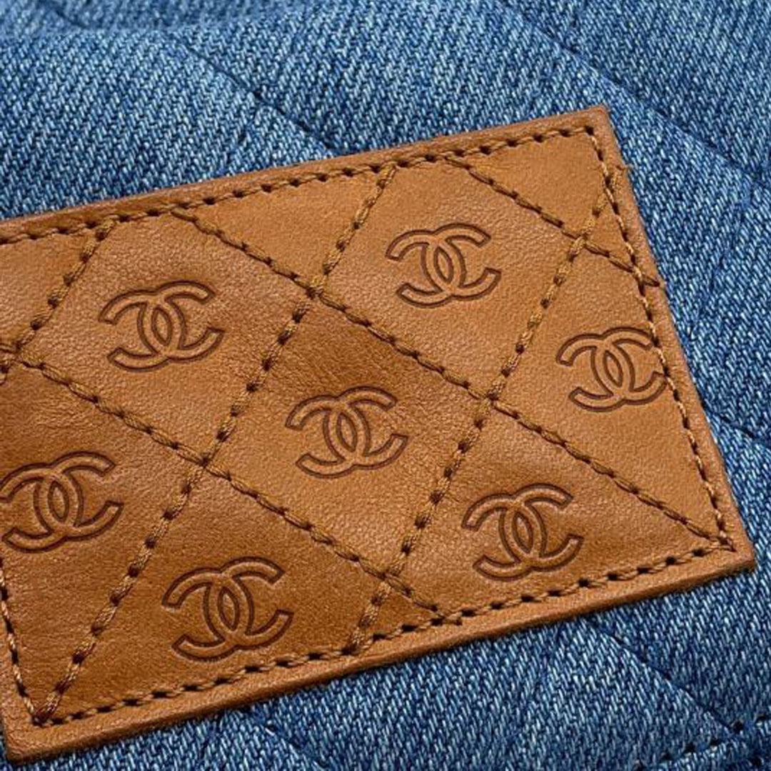 Chanel Medium Classic Washed Jean Double rabat
