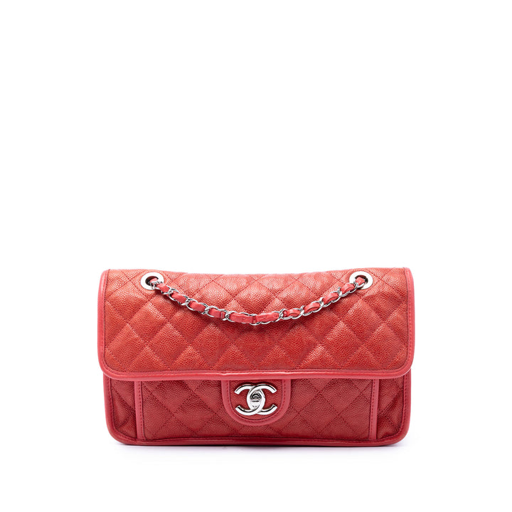Chanel Matelassé French Riviera à rabat Moyen Cuir caviar Rouge – vue principale – GABY PARIS