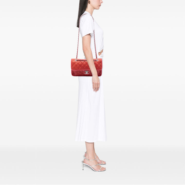 Chanel Matelassé French Riviera à rabat Moyen Cuir caviar Rouge – vue 6 – GABY PARIS
