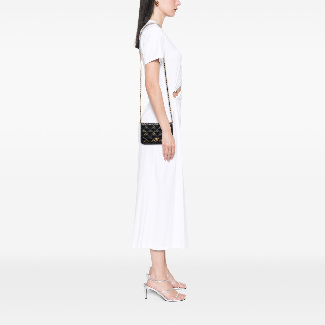 Chanel Cuir d’agneau Studded Diamond Stitch Portefeuille On Chain Noir – GABY PARIS Authentique