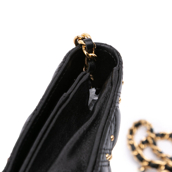 Chanel Cuir d’agneau Studded Diamond Stitch Portefeuille On Chain Noir – GABY PARIS Authentique
